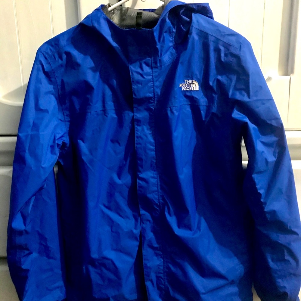 Boys North face lightweight coat. New w/o tags